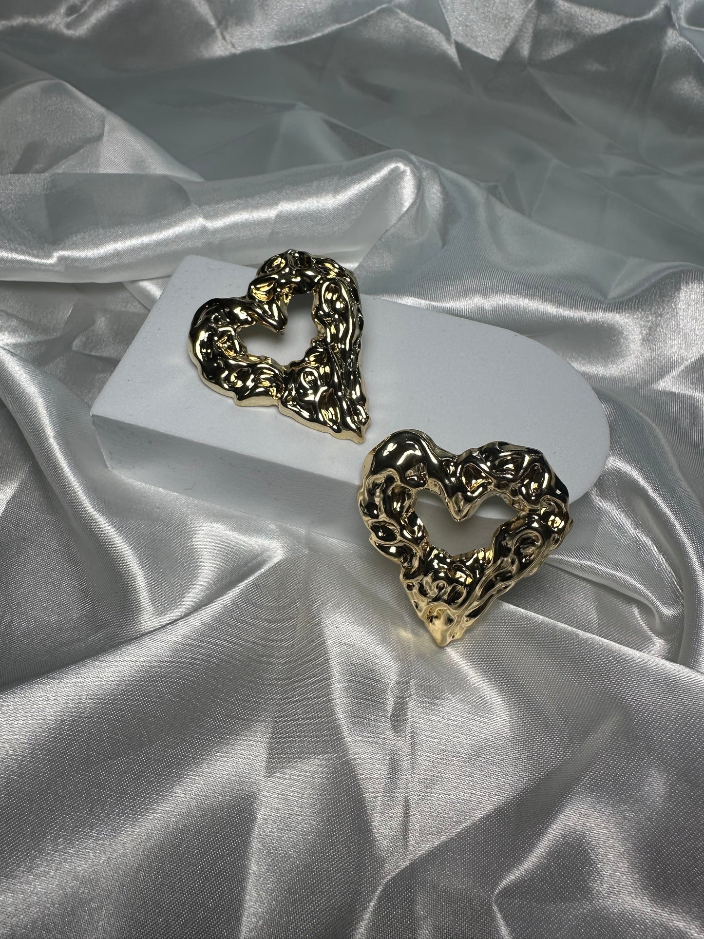 Orecchini cuore goccia gold